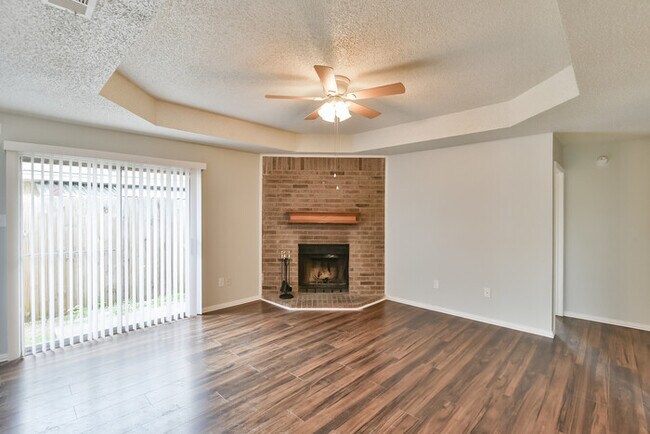 Building Photo - 5912 Tinsley Dr