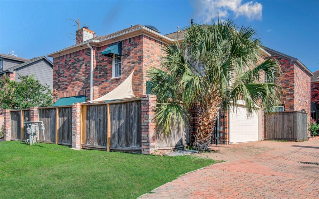 Foto principal - 4102 Childress St