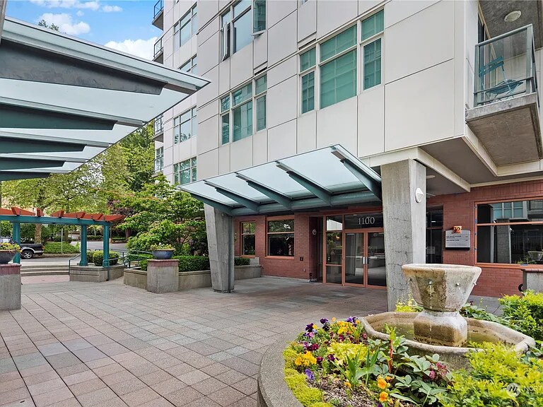 1100 106th Ave NE Unit 412, Bellevue, WA 98004 Condo for Rent in