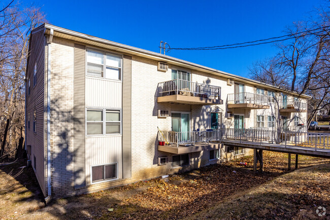 Building Photo - 3809 University Ave
