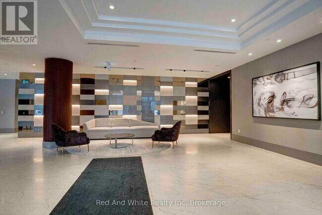 Photo du bâtiment - 55 Duke St W