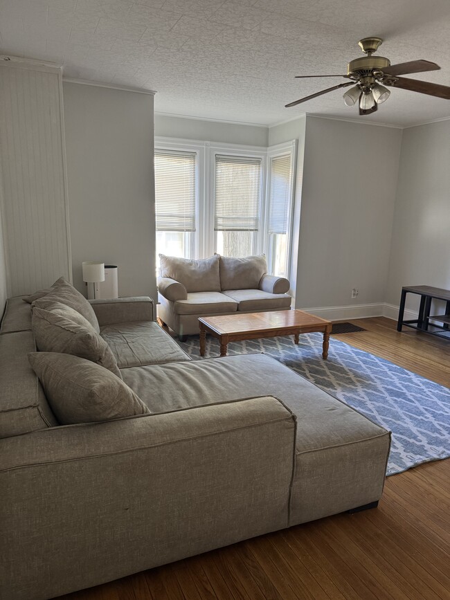 Foto del edificio - 10 Barker St