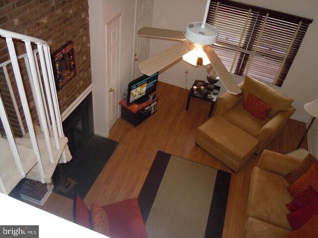 Foto del edificio - 13071 Shadyside Ln
