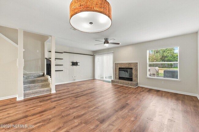 Foto del edificio - 3622 Caroline Vale Blvd