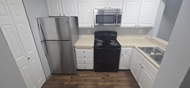Kitchen - Capitol Gardens