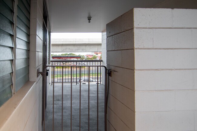 Foto del edificio - 94-494 Farrington Hwy
