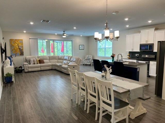 Foto del edificio - 521 Brunswick Dr