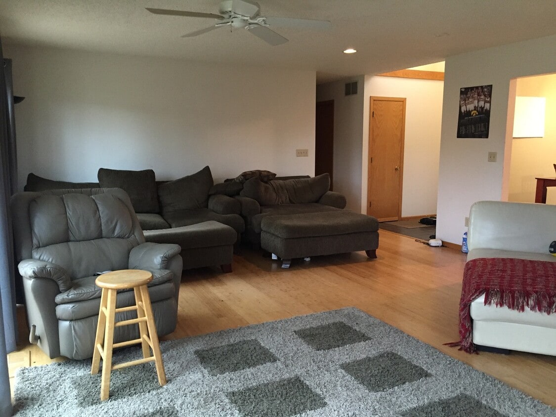 5 bedroom house on the Westside - close to... - 5 bedroom house on the Westside - close to...