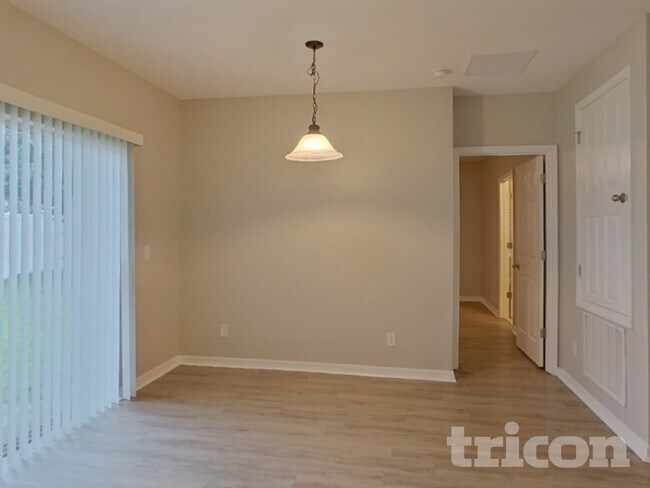 Foto del edificio - 4925 Rockvale Dr