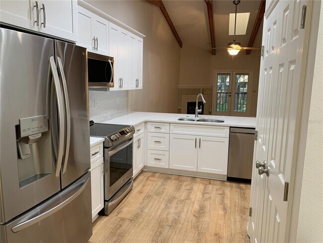 Building Photo - 2658 Sequoia Terrace