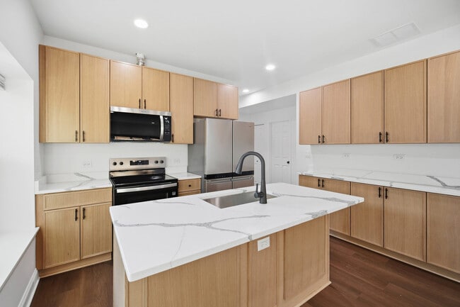 Foto del edificio - 1942 Elmwood Ave