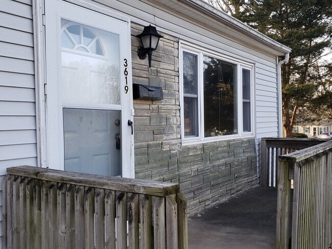 Building Photo - Nice 4 Bed 1.5 Bath Home in KCMO-Coming SOON!!