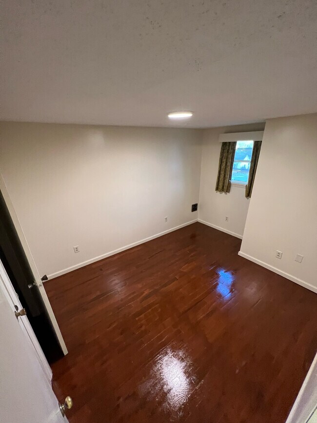 Bedroom - 1244 Anderson St