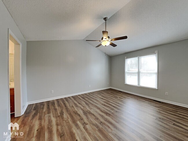 Building Photo - 1112 New Castle Ct