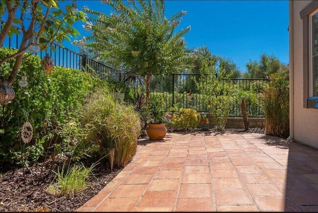 Foto del edificio - 24353 Allegra Way