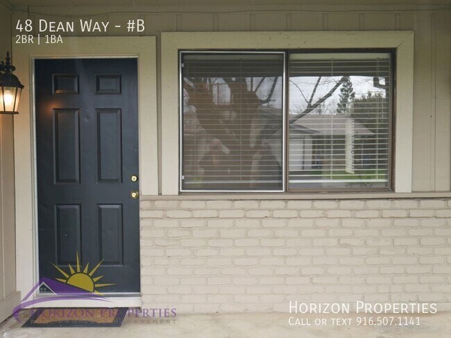 Foto del edificio - Open 2 Bed 1 Bath 962 sqft Duplex in Folsom