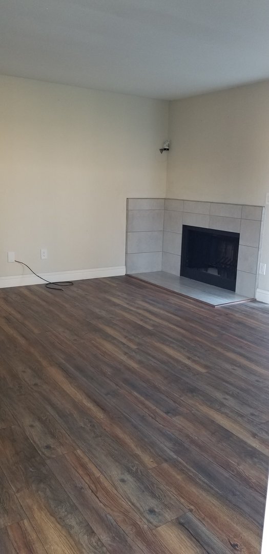 Building Photo - Condo Available Now