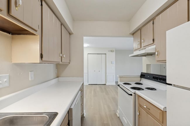 Foto del edificio - 5560 Heatherdowns Blvd