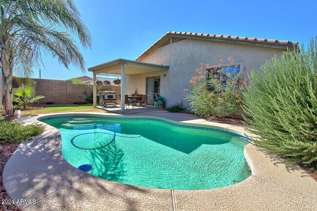 Foto del edificio - 16223 W Boca Raton Rd