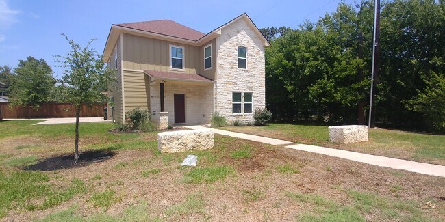Building Photo - 4403 Nagle St