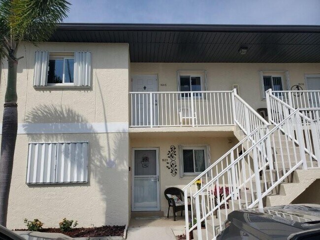 Foto del edificio - 25275 Rampart Blvd