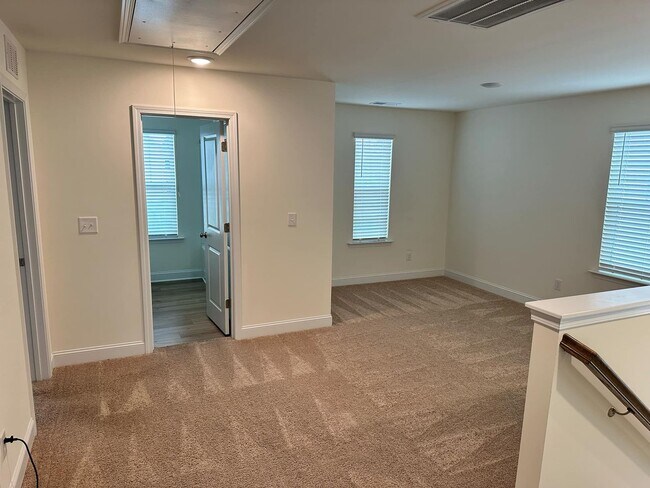 Building Photo - Charming 3 Bedroom Home Located In Angier