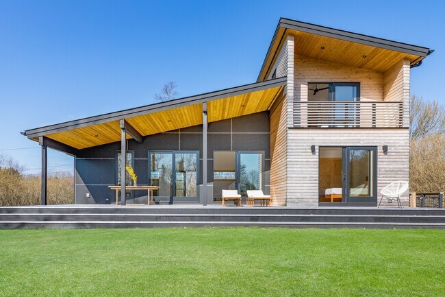 Building Photo - 22 St Mary's Rd