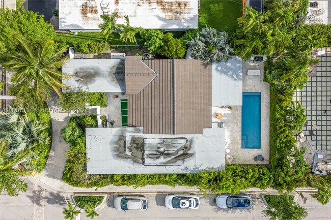 Foto del edificio - 7501 West Dr