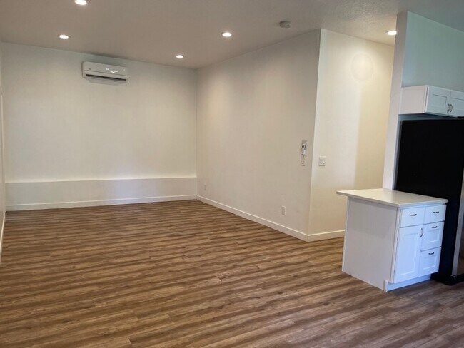 Foto del edificio - 525 N 300 E