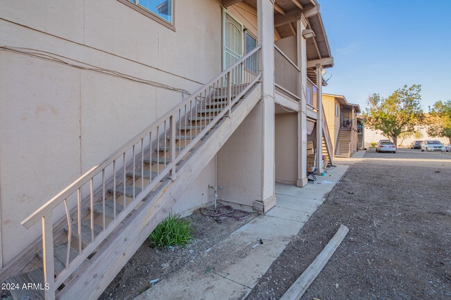 Foto del edificio - 7144 N 66th Dr