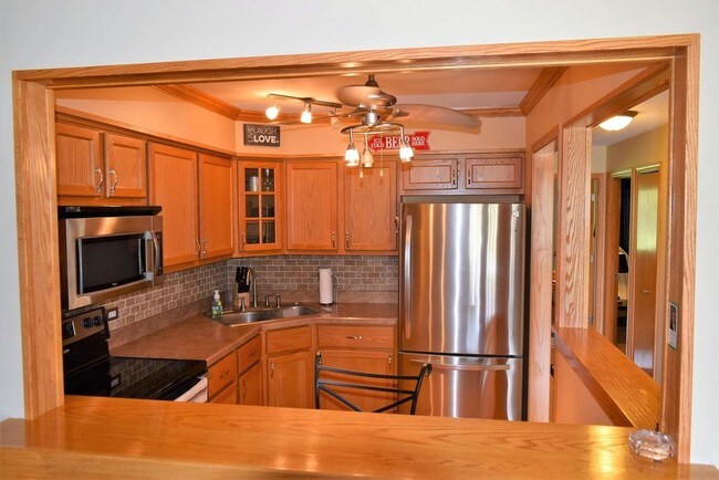 Building Photo - 1115 Shagbark Rd