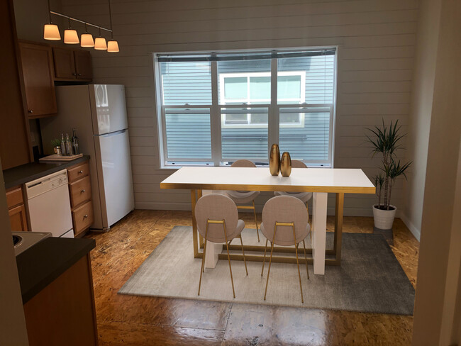 Kitchen staged - Kenton Commons