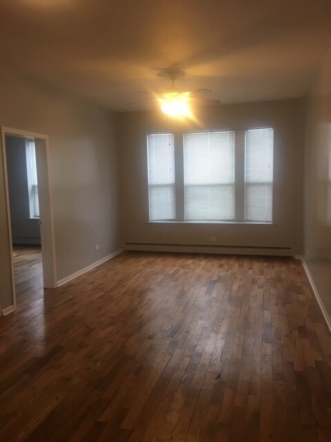 Foto principal - 352 E 60th St