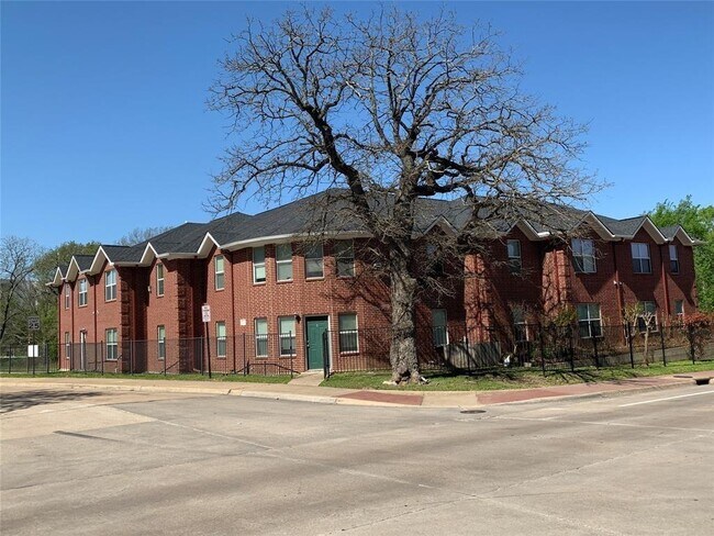 Foto del edificio - 317 Cherry St