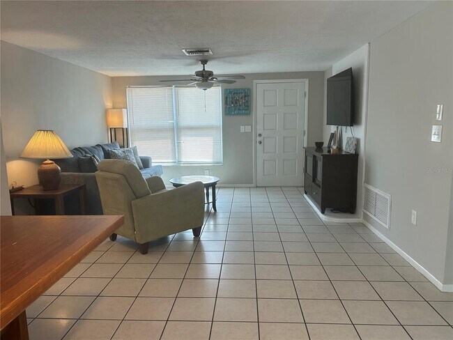 Building Photo - 3201 Elkridge Dr