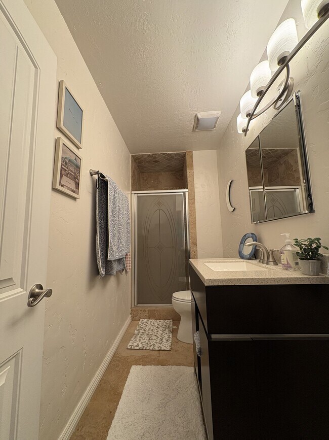 Foto del edificio - 4706 Woodduck Ln