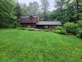 Building Photo - 47 Pine Knoll Rd
