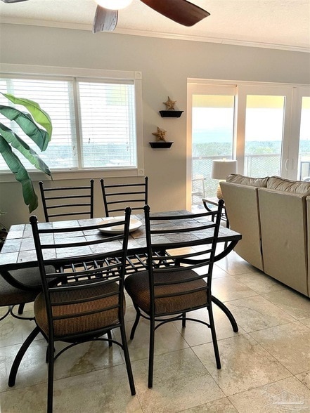 Building Photo - 825 Bayshore Dr