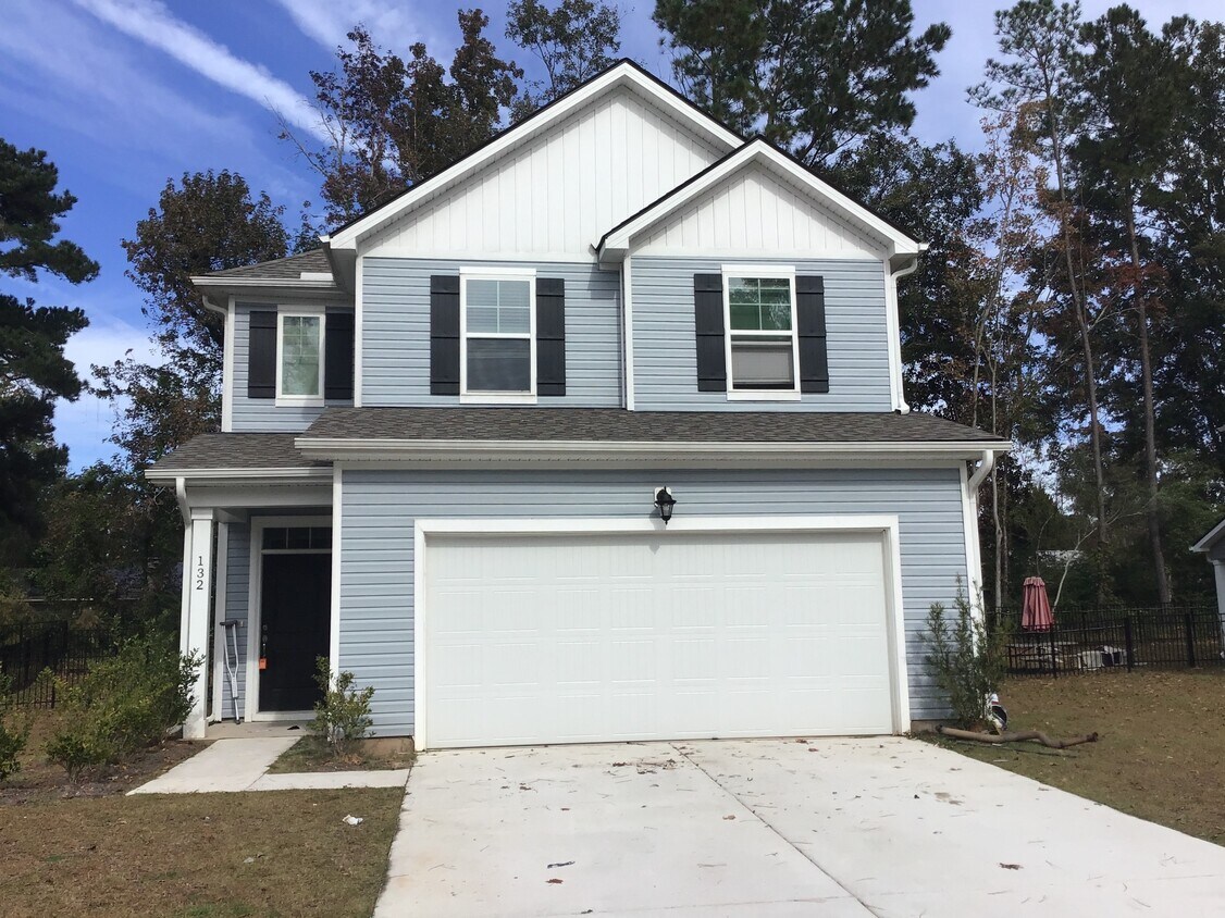 132 Sweetgum Drive House for Rent in Summerville, SC