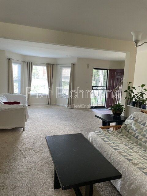 Foto del edificio - 1411 Idlewood Ave