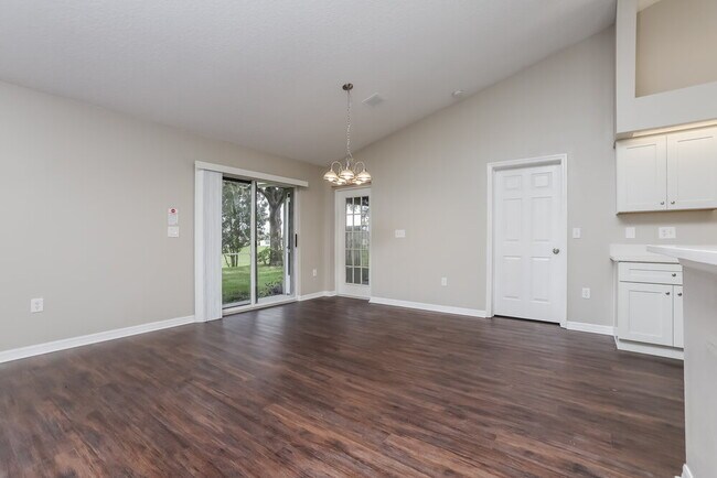 Foto del edificio - 4710 Marsh Harbor Dr