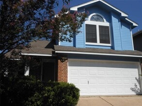 Building Photo - 8402 Siskin Cove