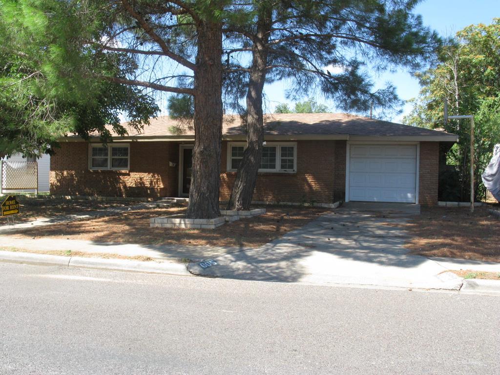 605 NW 5th St, Andrews, TX 79714 House Rental in Andrews, TX