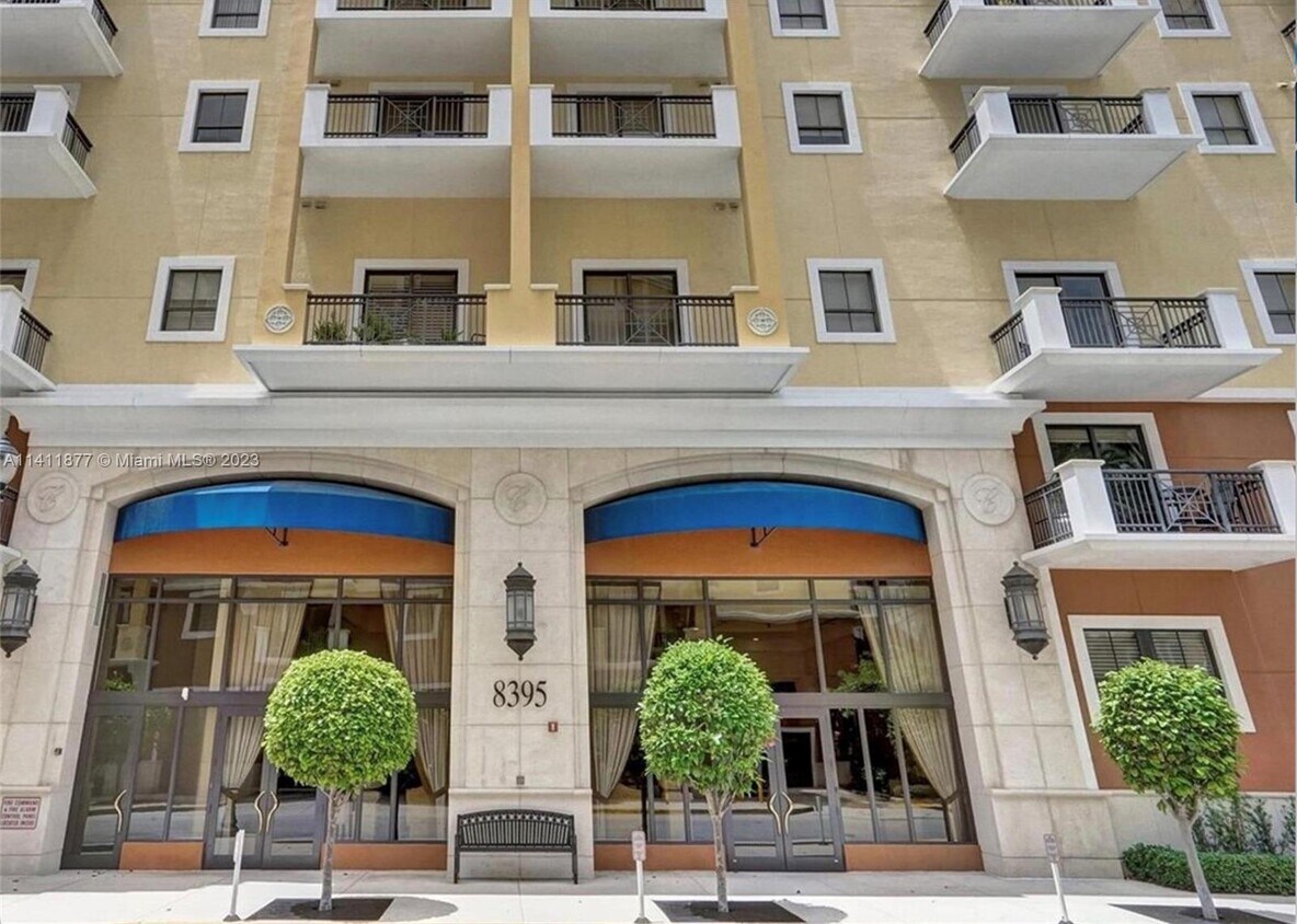 Foto principal - 8395 SW 73rd Ave