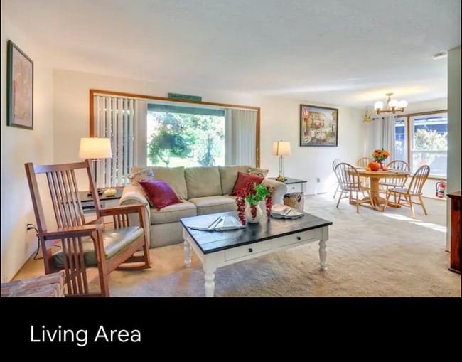 Building Photo - 9092 SW Monterey Pl