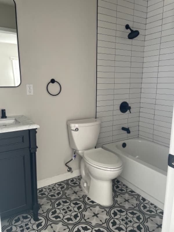 Photo - 925 E McKinley St Apartment