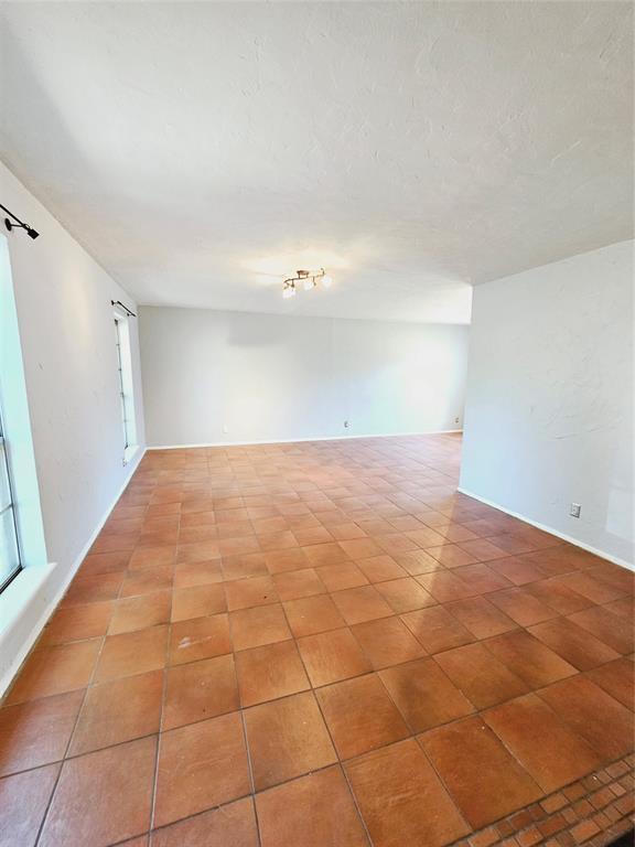 Foto del edificio - 9303 Quail Meadow Dr