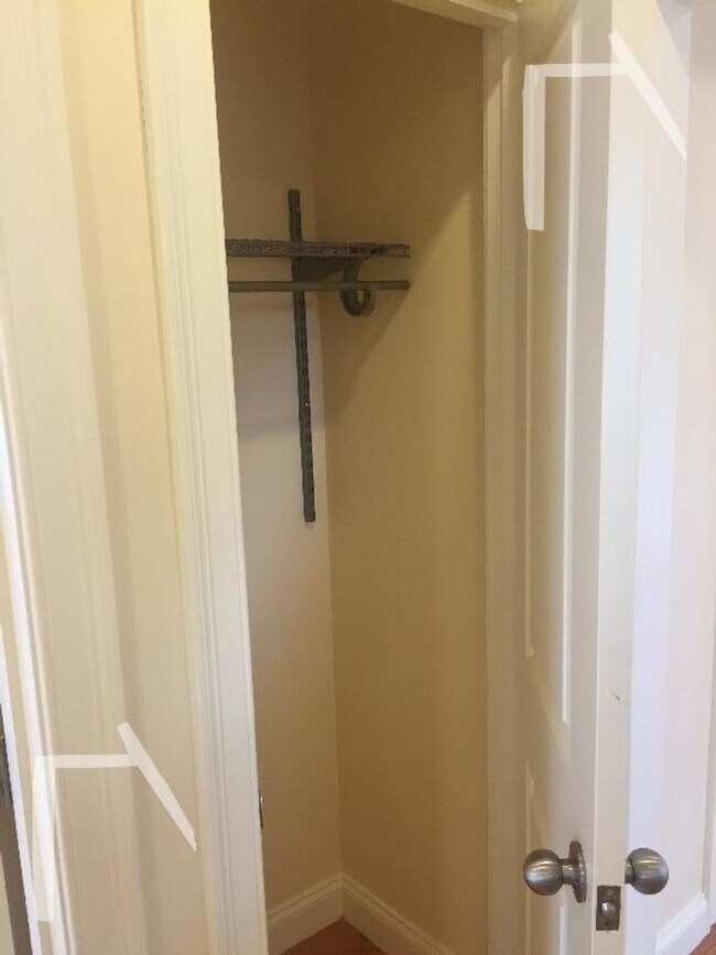 Foto del edificio - nice 4 bed in Newton