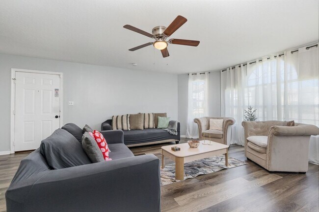 Foto del edificio - 8711 Rockingham Terrace