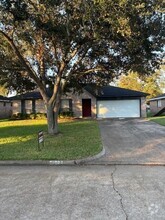 Building Photo - 2805 Dove Tree Dr